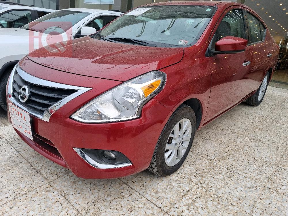 نيسان فيرسا